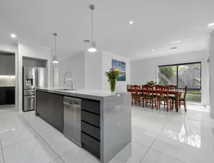 Keramik- oder Porzellanfliesen: Welche eignen sich besser für Ihre Räumlichkeiten?