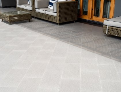 Warum Plattenleger Pro Fliesen für die Terrassenfliesenverlegung in der Schweiz wählen?