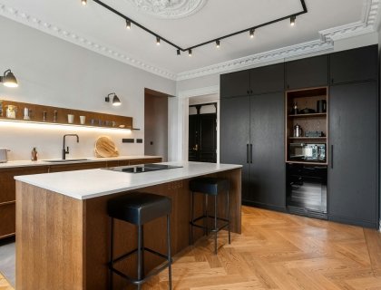 Plattenleger Pro Fliesen – Wo Küchendesign auf Funktionalität und Langlebigkeit trifft